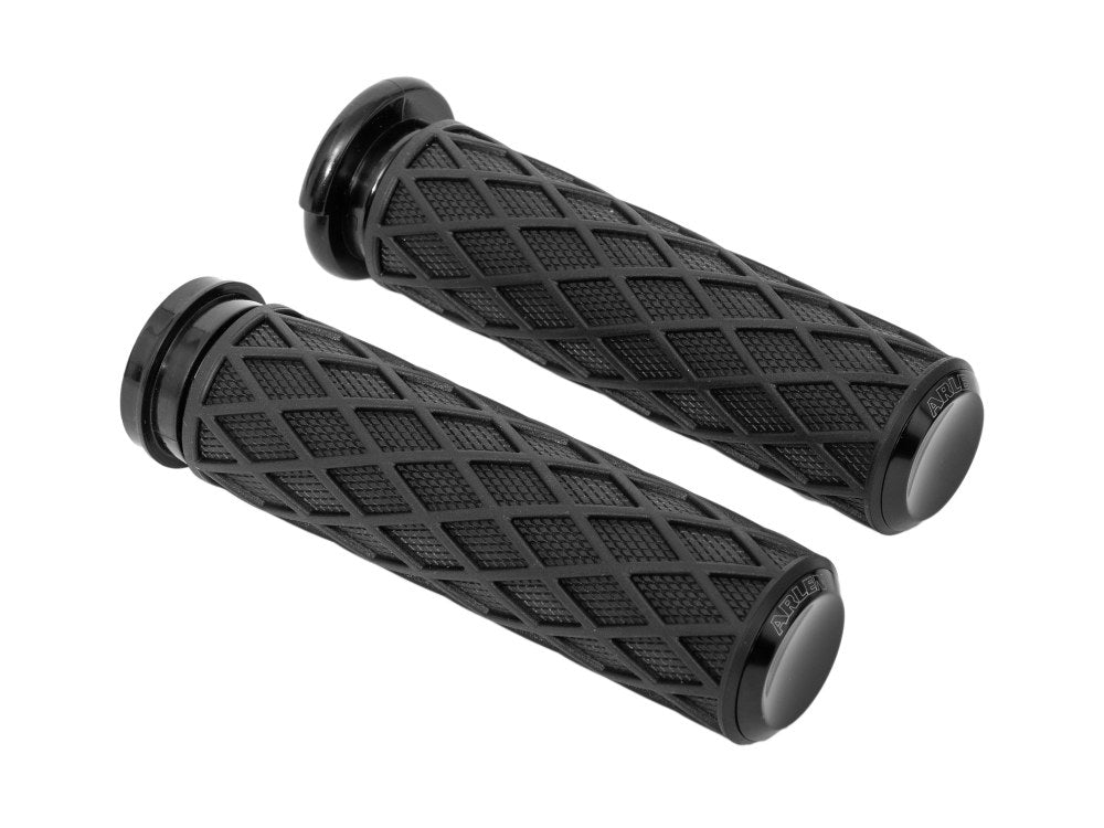 Diamond Handgrips - Black. Fits H-D with Throttle Cable. - Arlen Ness
