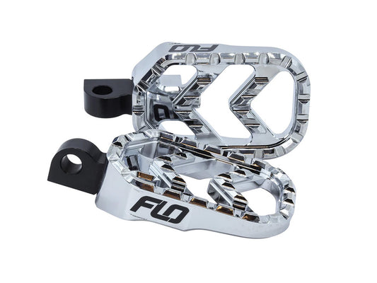 Savage Series Footpegs with HD Male Mount - Chrome - Flo Motorsports