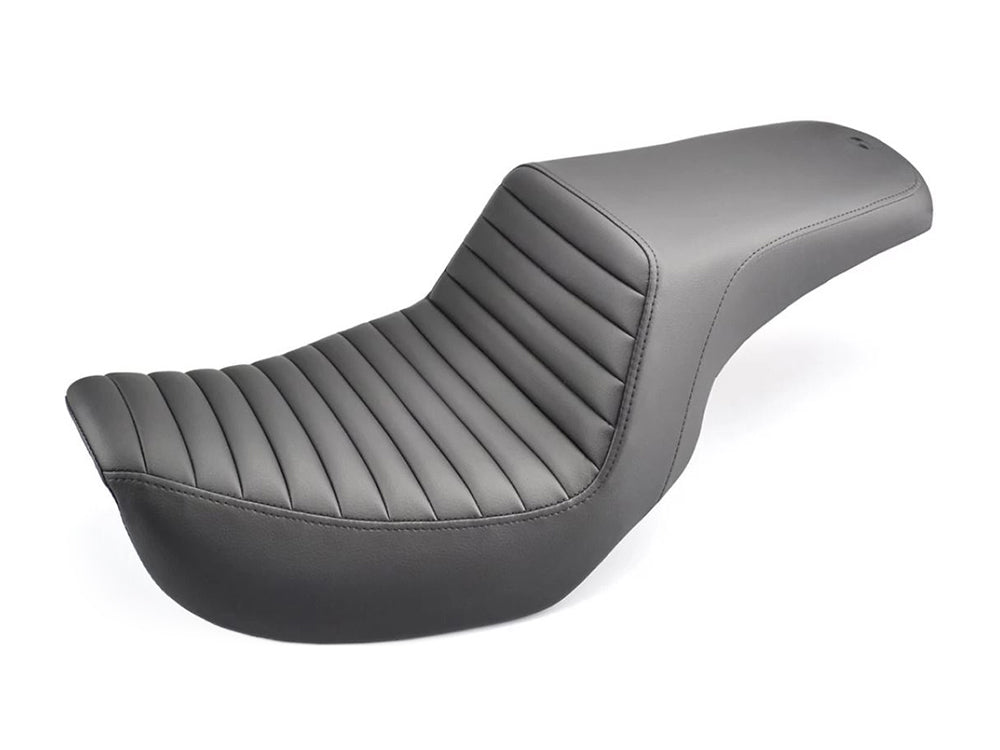 Step-Up Tuck & Roll Dual Seat. Fits Dyna 2004-2005. - Saddlemen Seats