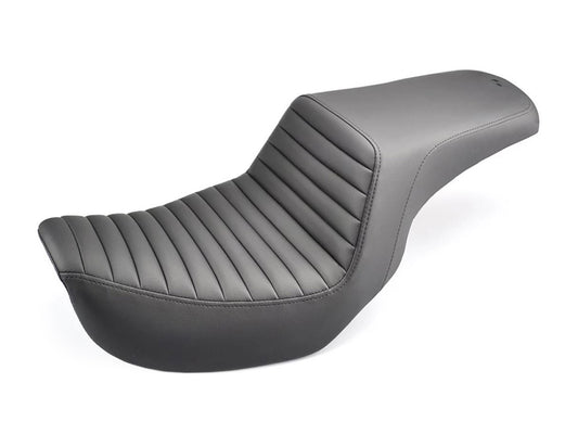 Step-Up Tuck & Roll Dual Seat. Fits Dyna 2004-2005. - Saddlemen Seats